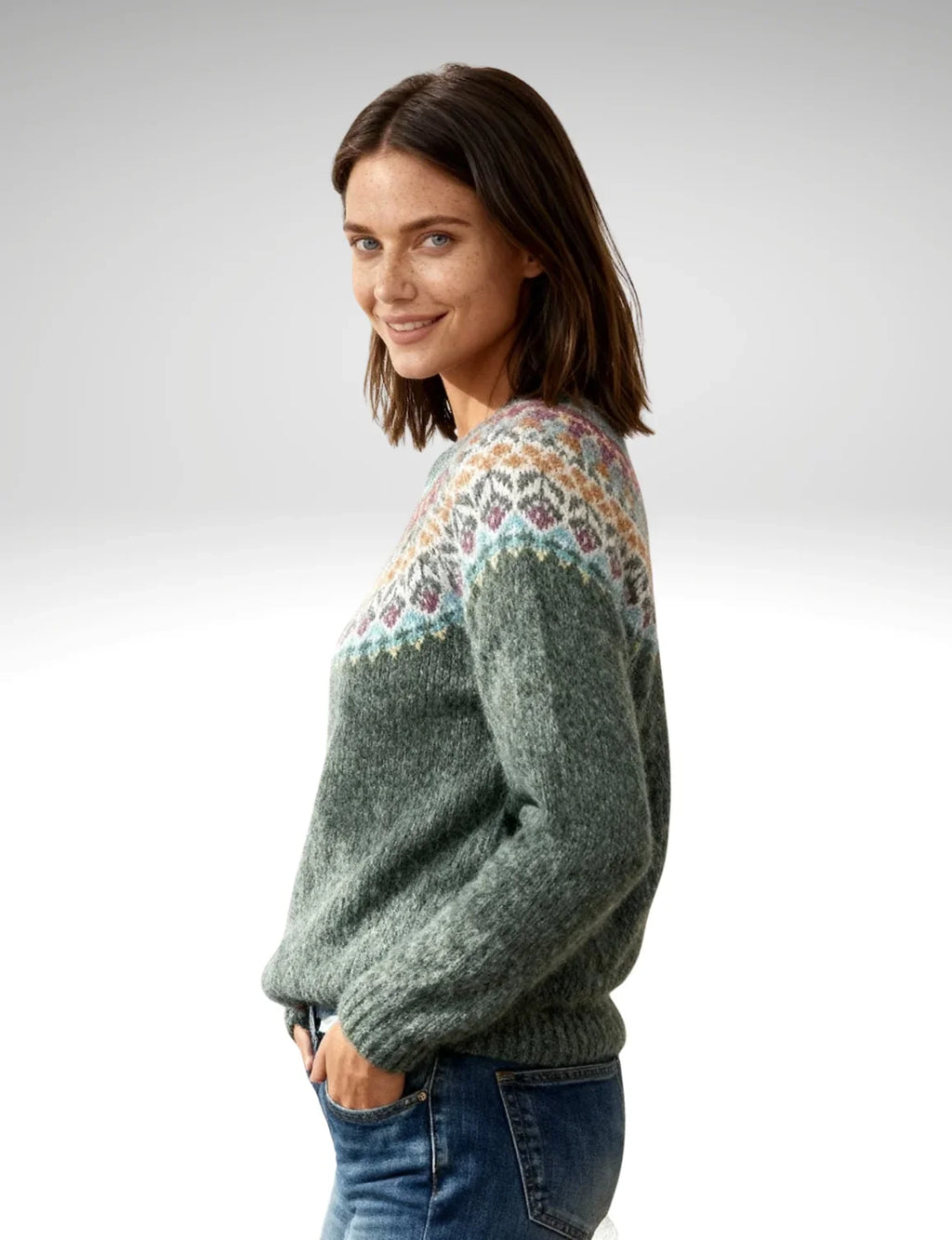 VEUGER MODEHOUS Yoke Pullover — Moosgrün Mehrfarbig