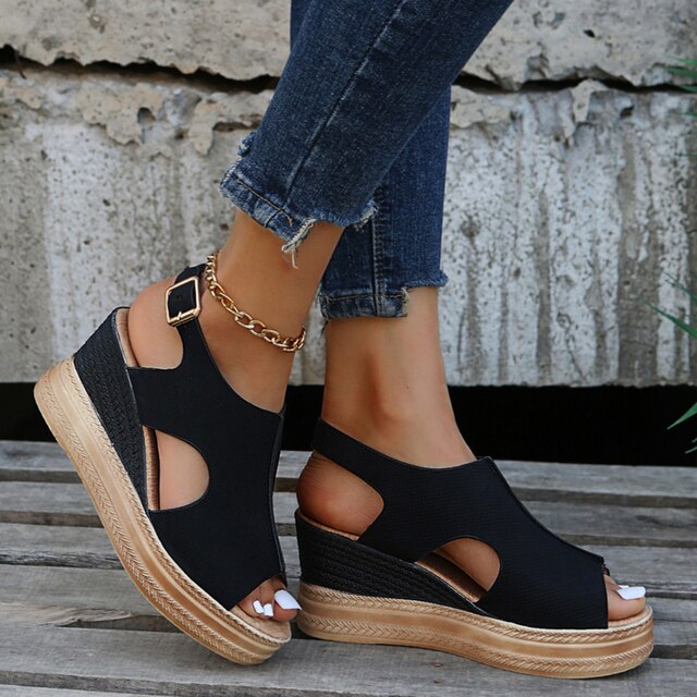 Maeve – Entspannte Keilsandalen