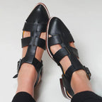 Geflochtene Sandalen mit Zehensteg
