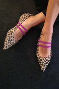 LEOPARDEN-ESCARPINS MIT ZWEIFACHEM ARMBAND