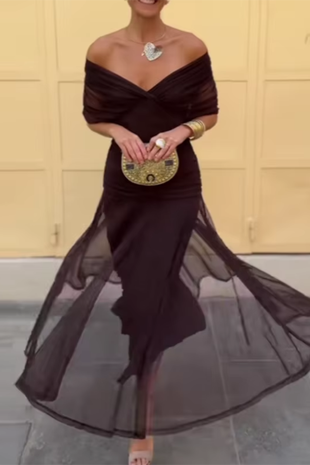 ANA | ELEGANTES MAXI-FALTENKLEID