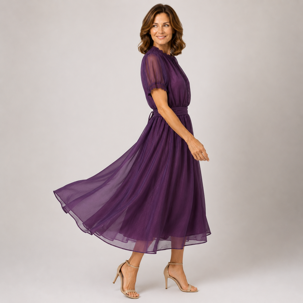 Flavia | Maxi Kleid mit Tropfen-Ausschnitt und Chiffon-Spitzenrand