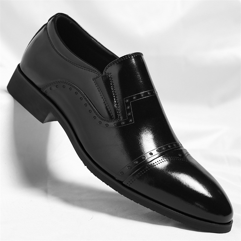 Matteo Leder Brogue Slipper