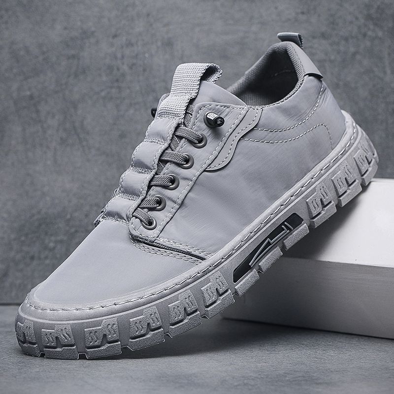 Highland Premium Sneakers