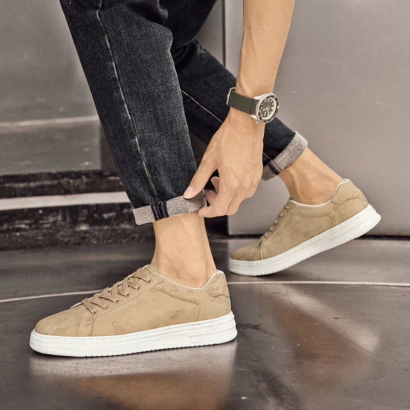 Cameron Leder Sneakers