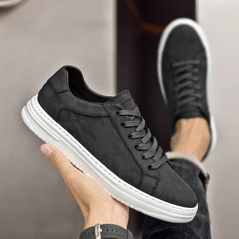 Cameron Leder Sneakers