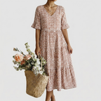 ANASTASIA | BEQUEMES SOMMERKLEID" can be rewritten as "ANASTASIA | Lässiges Sommerkleid für Komfort